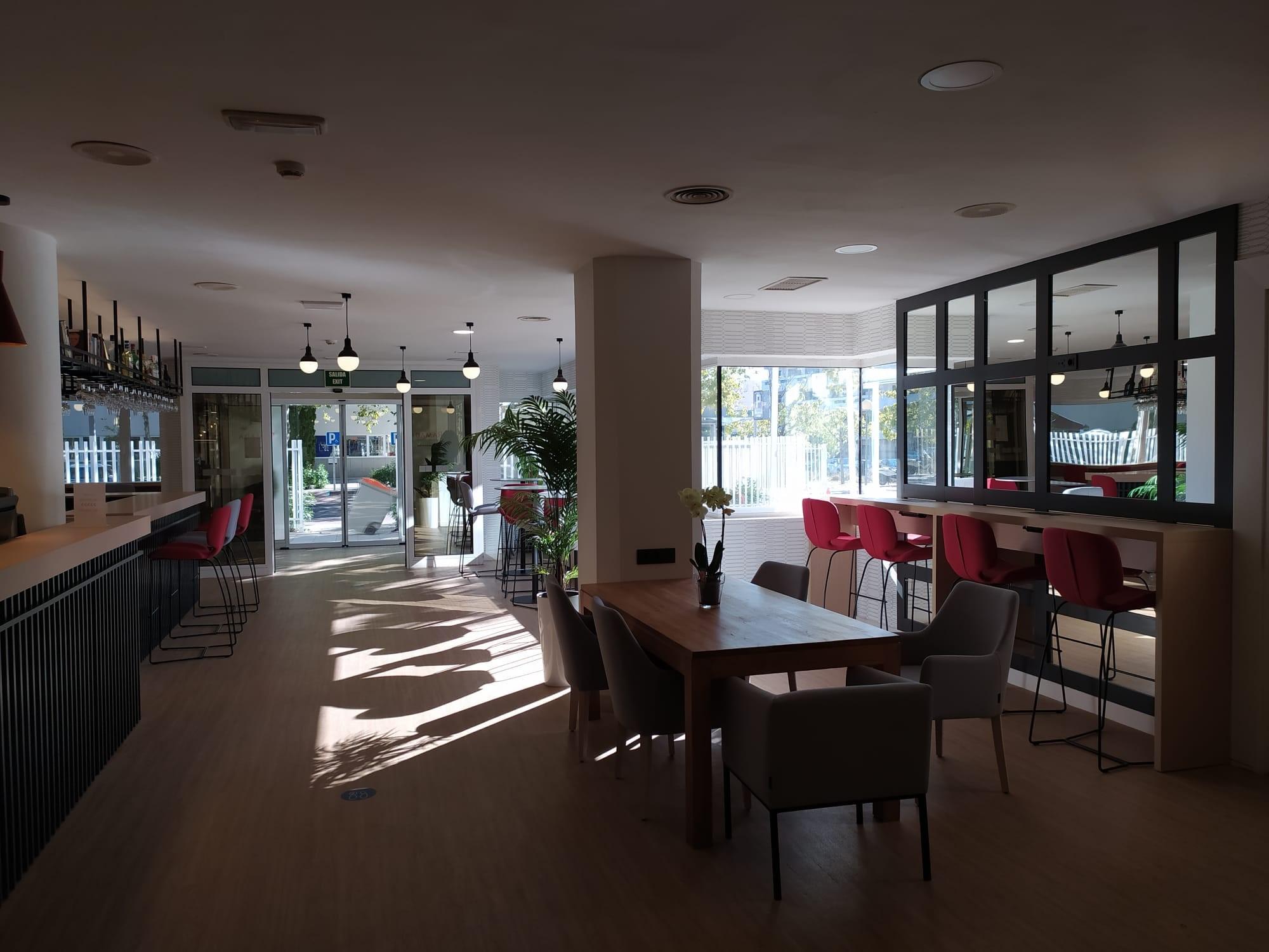 Ramada by Wyndham Madrid Tres Cantos Exterior foto